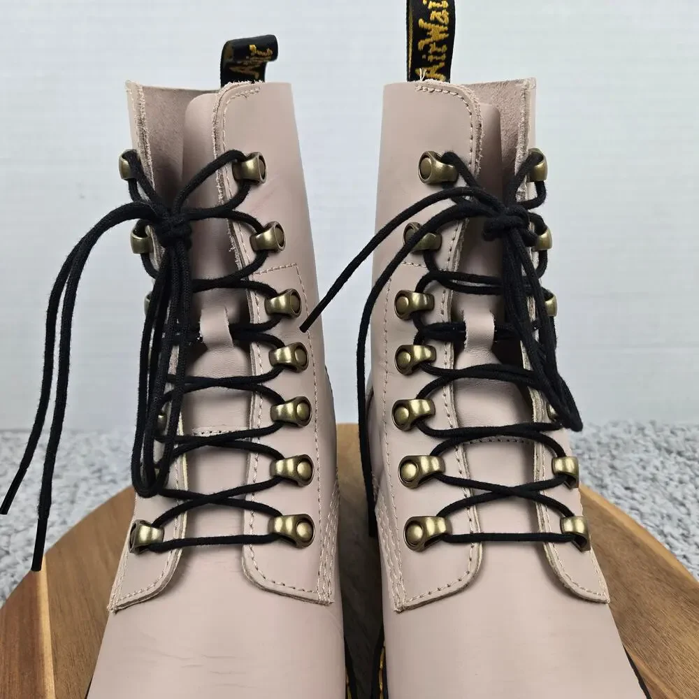 Dr. Martens Womens 8 Leona Beige Leather Y2K Black Heel Platform Combat Boot